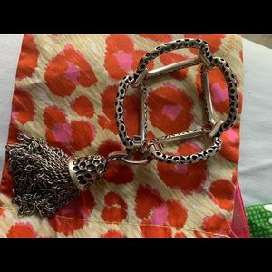 Silver fashion beacelet